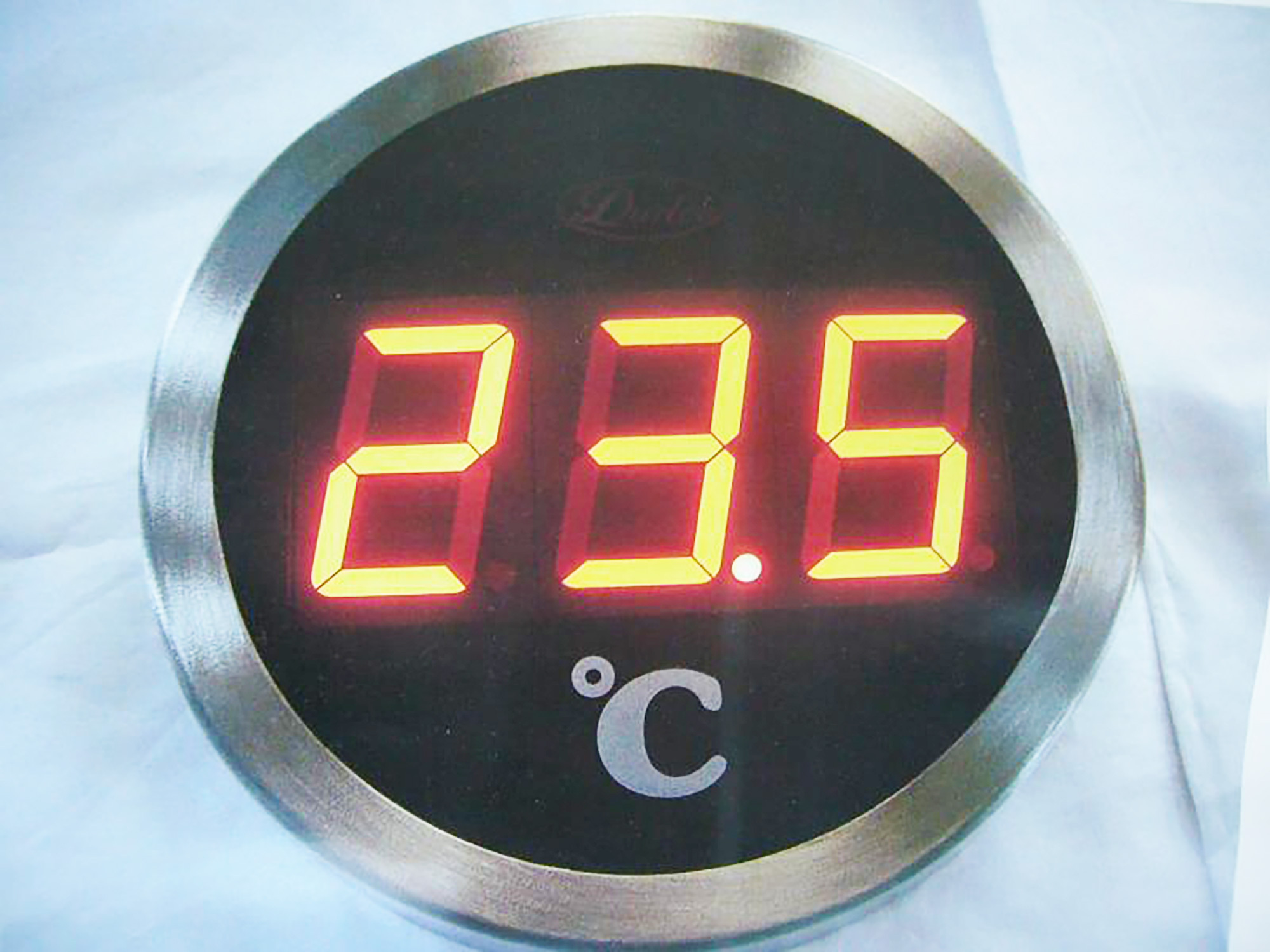 写真：デジタル温度計